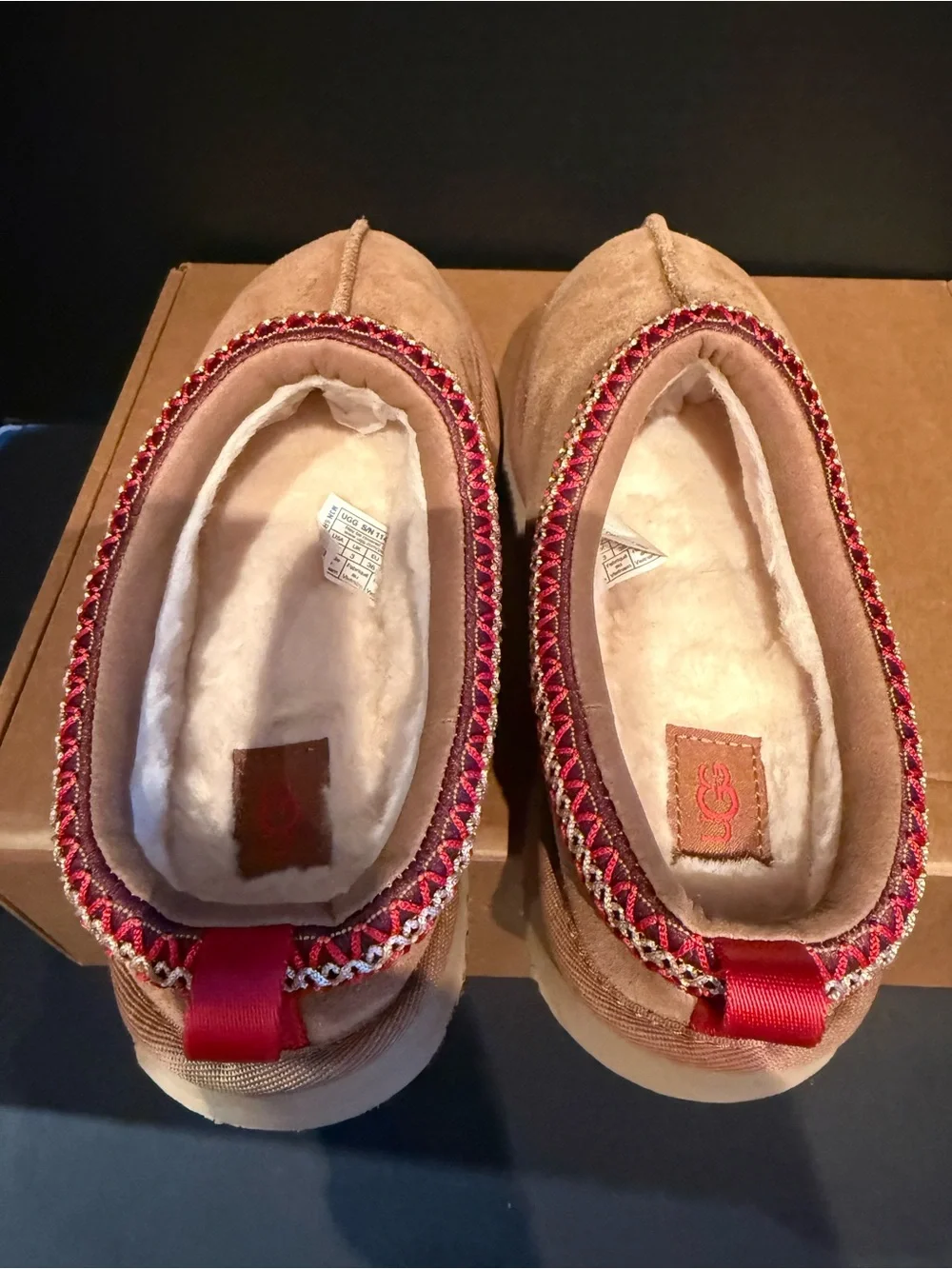 UGG Tasman 2  Slip-On Slippers in Chestnut with Red Accent women’s 5.5